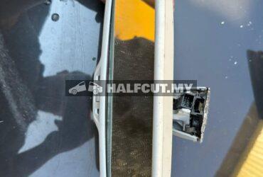 AUDI A4 B8 2.0 REAR VIEW MIRROR