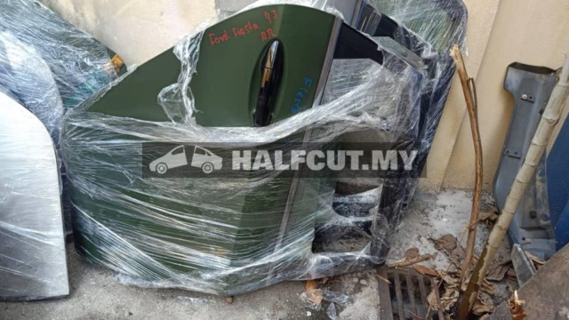 FORD FIESTA REAR DOOR R R