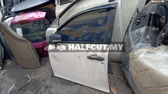 PROTON SAGA FLX FRONT DOOR F L