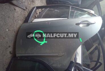 TOYOTA CAMRY ACV40 REAR DOOR R L