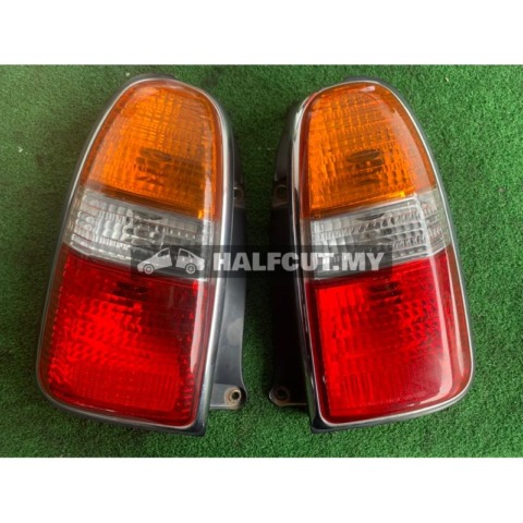 ORIGINAL JAPAN USED DAIHATSU GINO L700 MINILITE KELISA U BELAKANG OREN TAILLAMP TAILLIGHT TAIL REAR LAMP LIGHT