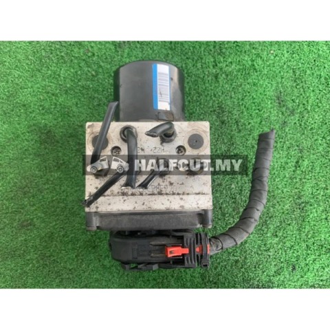 VOLKSWAGEN PASSAT CC ABS PUMP