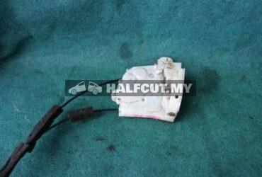 HONDA CRV DOOR LOCK FRONT RH SWA