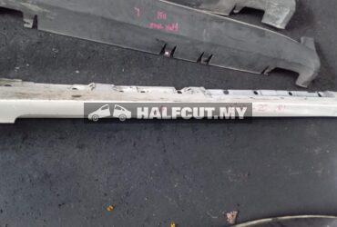 TOYOTA WISH 20 SIDE SKIRT RH