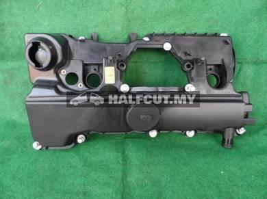 BMW E90 2.0 VALVE COVER NEW