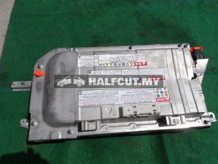 TOYOTA PRIUS C BATTERY