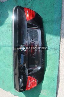 BMW E90 LCI BONNET SET WITH TAILLAMP TAILLIGHT TAIL REAR LAMP LIGHT