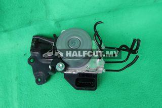 TOYOTA ZSU60 HARRIER ABS PUMP