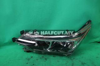 TOYOTA ALTIS 2019 RH HEADLAMP HEADLIGHT HEAD LAMP LIGHT