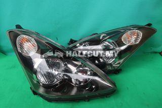 TOYOTA WISH 2003 68-2 PER SIDE HEADLAMP HEADLIGHT HEAD LAMP LIGHT