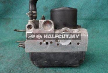 TOYOTA CAMRY ABS PUMP ACV30