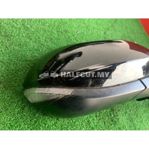 TOYOTA YARIS GR SIDE MIRROR 7PIN