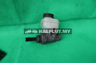 TOYOTA HIACE KDH200 BRAKE MASTER PUMP