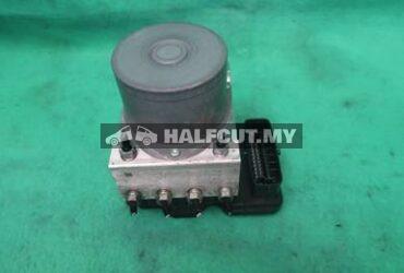 TOYOTA HARRIER ZSU60 ABS PUMP VC2