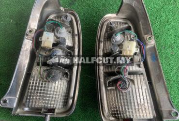 ORIGINAL JAPAN USED DAIHATSU GINO L700 MINILITE KELISA U BELAKANG OREN TAILLAMP TAILLIGHT TAIL REAR LAMP LIGHT