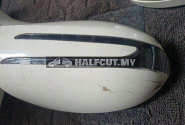 MERCEDES BENZ W209 CLK-CLASS 02-09 WHITE ARROW TYPE LED SIDE MIRROR