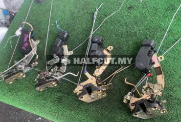 PERODUA KEMBARA DOOR LOCK FOR DAIHATSU TERIOS J110G J112G J102G 1SET