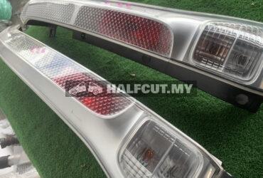 NISSAN SERENA HIGHWAY STAR C25 ALBINO S S U BELAKANG 1 PAIRS LEFT & RIGHT TAILLAMP TAILLIGHT TAIL REAR LAMP LIGHT