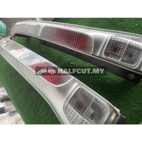 NISSAN SERENA HIGHWAY STAR C25 ALBINO S S U BELAKANG 1 PAIRS LEFT & RIGHT TAILLAMP TAILLIGHT TAIL REAR LAMP LIGHT