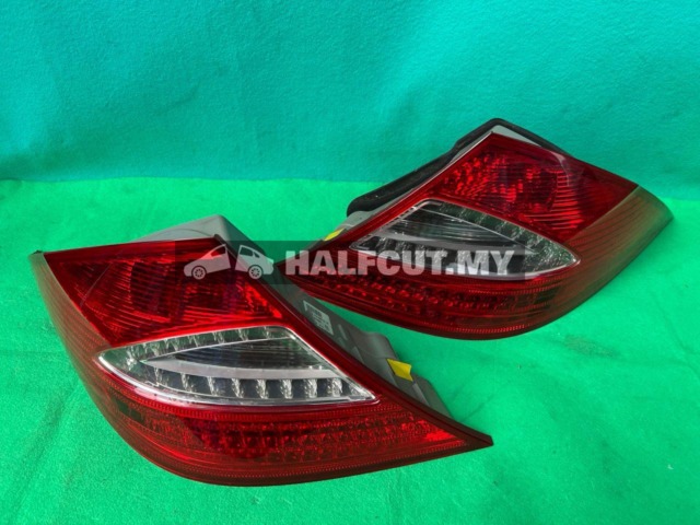 MERCEDES BENZ CLS W219 LED TAILLAMP TAILLIGHT TAIL REAR LAMP LIGHT