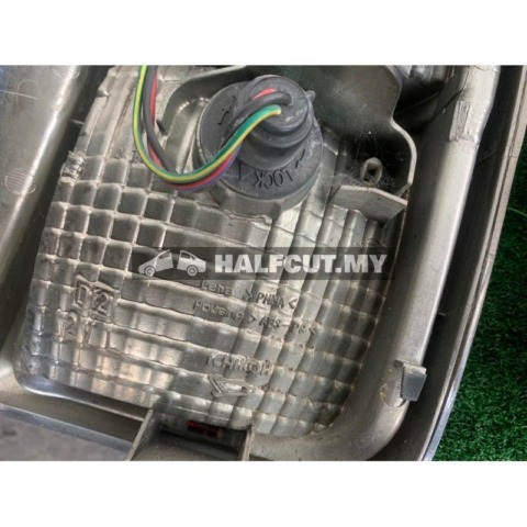 ORIGINAL JAPAN USED DAIHATSU GINO L700 MINILITE KELISA U BELAKANG OREN TAILLAMP TAILLIGHT TAIL REAR LAMP LIGHT