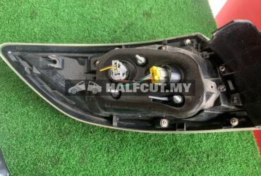 JDM MAZDA 3 MAZDA3 AXELA BL 1.6L SEDAN 2009 2010 2011 2012 2013 S S U BELAKANG ORIGINAL JAPAN TAILLAMP TAILLIGHT TAIL REAR LAMP LIGHT