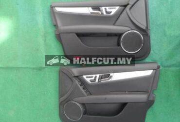 MERCEDES BENZ W204 DOOR TRIM SET