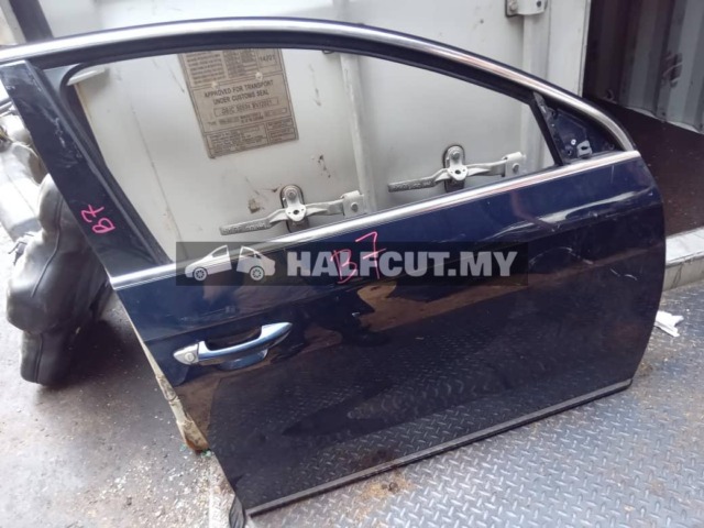 VOLKSWAGEN PASSAT B7 WAGON CAR FRONT HALFCUT HALF CUT