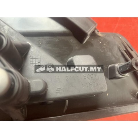 LAND ROVER DISCOVERY 2015 SIDE MIRROR HAVE CAMERA LH 16+1 PIN）