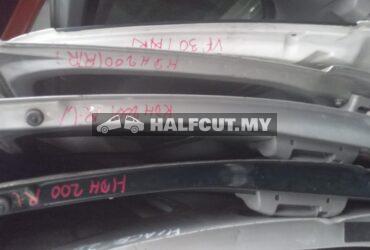 TOYOTA HIACE KDH200 SIDE DOOR R L