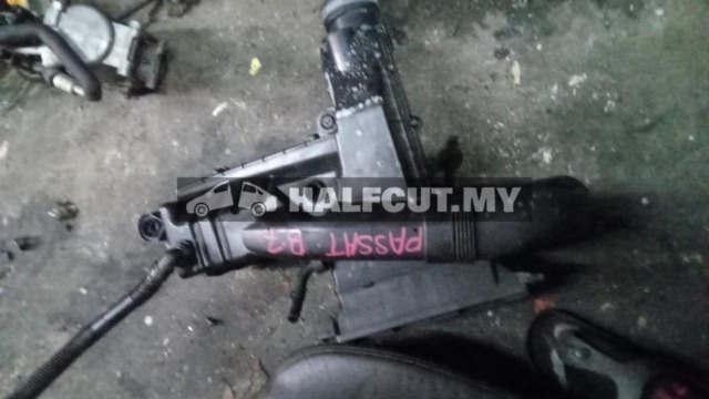 VOLKSWAGEN VW PASSAT B7 AIR CLANER