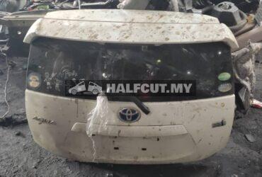 TOYOTA PRIUS C REAR BONNET