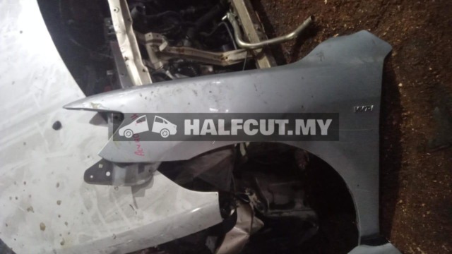 TOYOTA CAMRY ACV40 2.4 FRONT FENDER LH