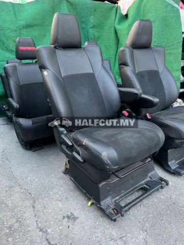 TOYOTA ALPHARD VELLFIRE AGH30 8 SEAT