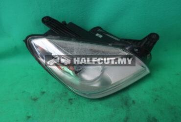 MERCEDES BENZ W172 RH HEADLAMP HEADLIGHT HEAD LAMP LIGHT