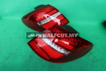 MERCEDES BENZ W246 SET TAILLAMP TAILLIGHT TAIL REAR LAMP LIGHT
