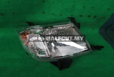 TOYOTA HILUX 2012 HEADLAMP HEADLIGHT HEAD LAMP LIGHT