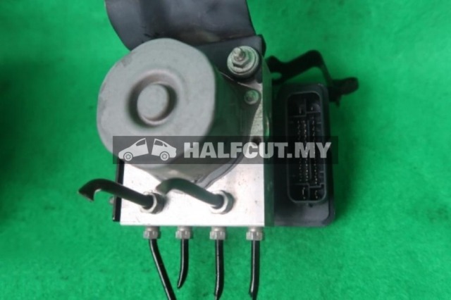 TOYOTA VOXY ABS PUMP Y9 ZRR80