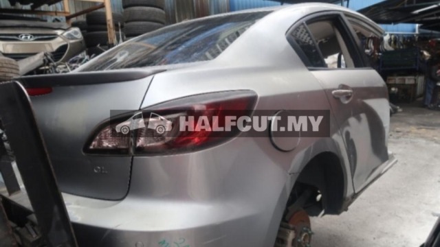 MAZDA 3 REAR HALFCUT HALF CUT