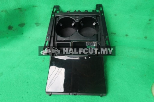 MERCEDES BENZ W212 CONSOLE