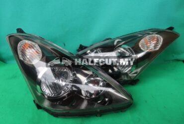TOYOTA WISH 682 2003YRD HEADLAMP HEADLIGHT HEAD LAMP LIGHT
