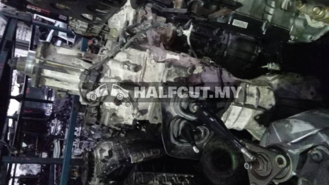 MITSUBISHI TRITON MANUAL GEAR BOX GEARBOX