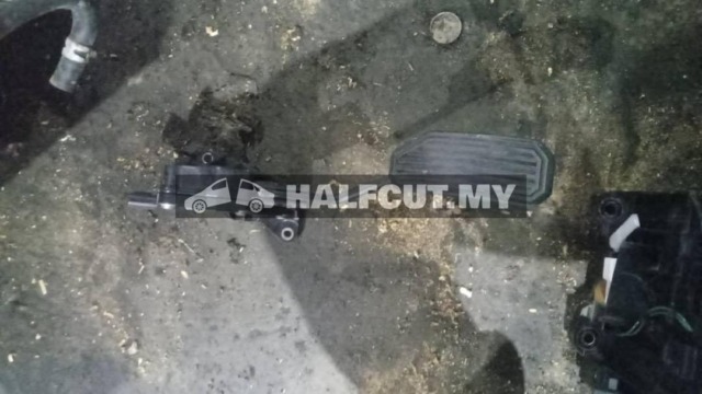 TOYOTA CAMRY ACV40 2.4 PEDAL SENSOR