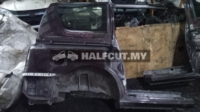 NISSAN SERENA C26 REAR FENDER R R