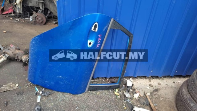 FORD FIESTA SALOON REAR DOOR KOSONG RH