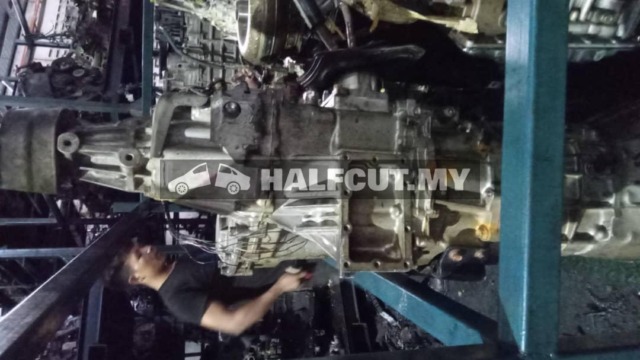 MITSUBISHI TRITON MANUAL GEAR BOX GEARBOX