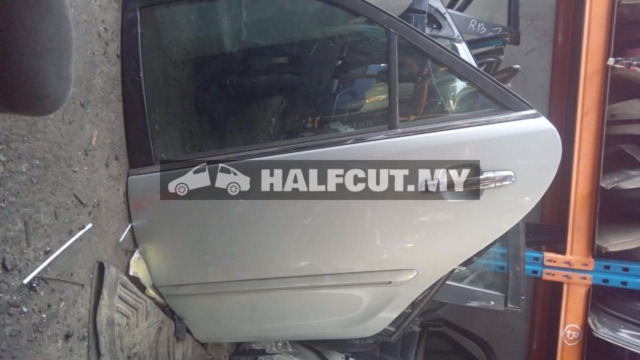 TOYOTA CAMRY ACV30 REAR DOOR R L