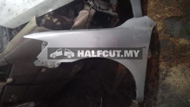 TOYOTA CAMRY ACV40 2.4 FRONT FENDER LH
