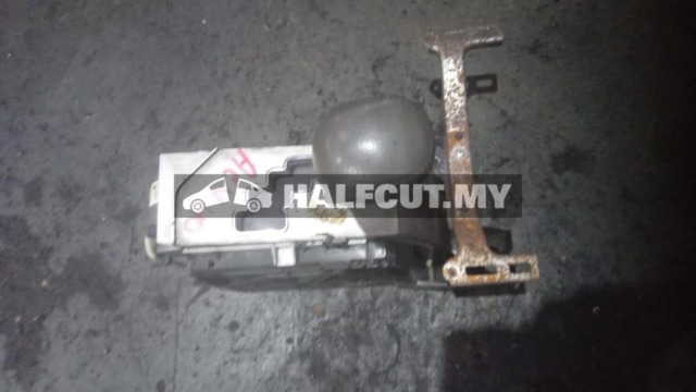 TOYOTA CAMRY ACV40 GEAR LEVEL