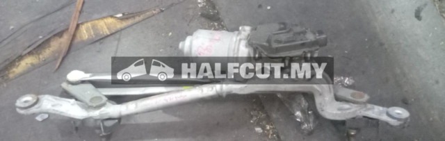 TOYOTA PRIUS C WIPER LINK